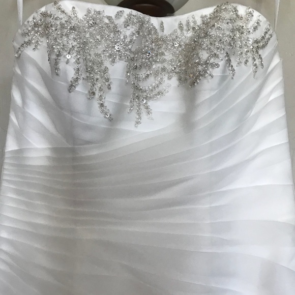 Strapless wedding dress - Picture 5 of 8